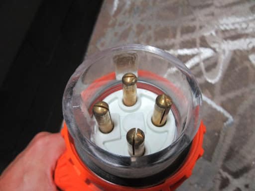 Three phase connection